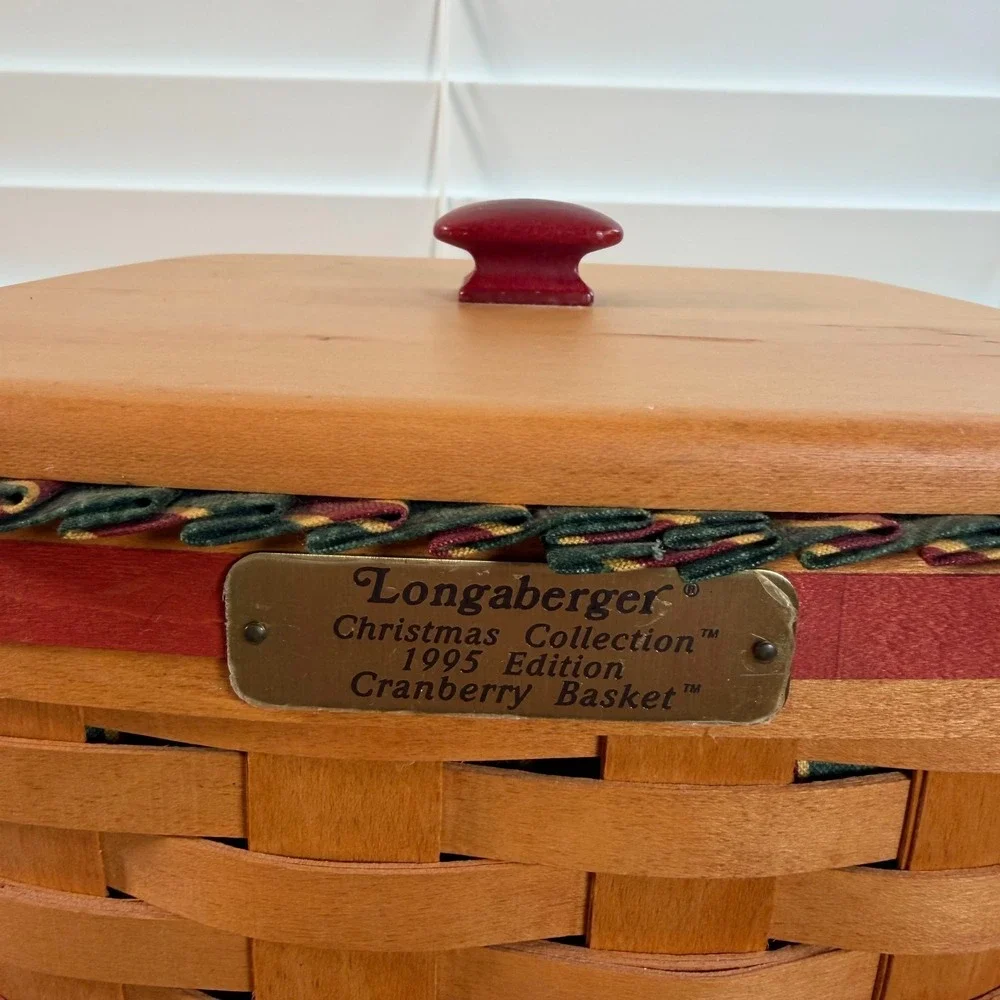 VTG Longaberger Woodcrafts Christmas Collection 1995 Edition Cranberry Basket